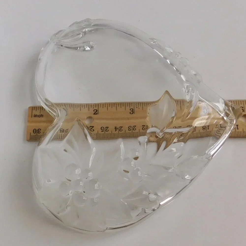 Mikasa Frosted  Heart Shape Dish Trinket  Bowl  Poinsettia 5×6 